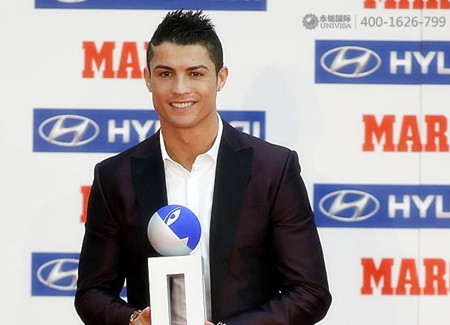 30歲出頭的C羅，是如何走上霸道總裁之路的？