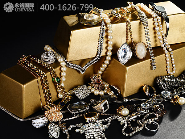 外媒：中國(guó)人買走全球超過(guò)30%的奢侈品