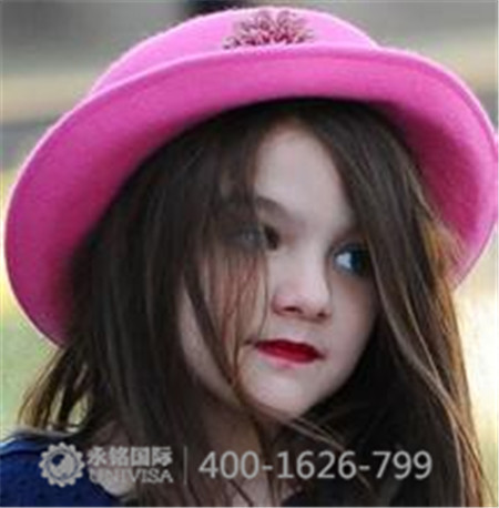 引領(lǐng)美國(guó)時(shí)尚潮流的人年僅9歲，她是誰(shuí)？